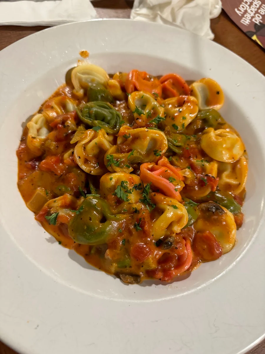 Lunch-Size Tortellini Pomodoro