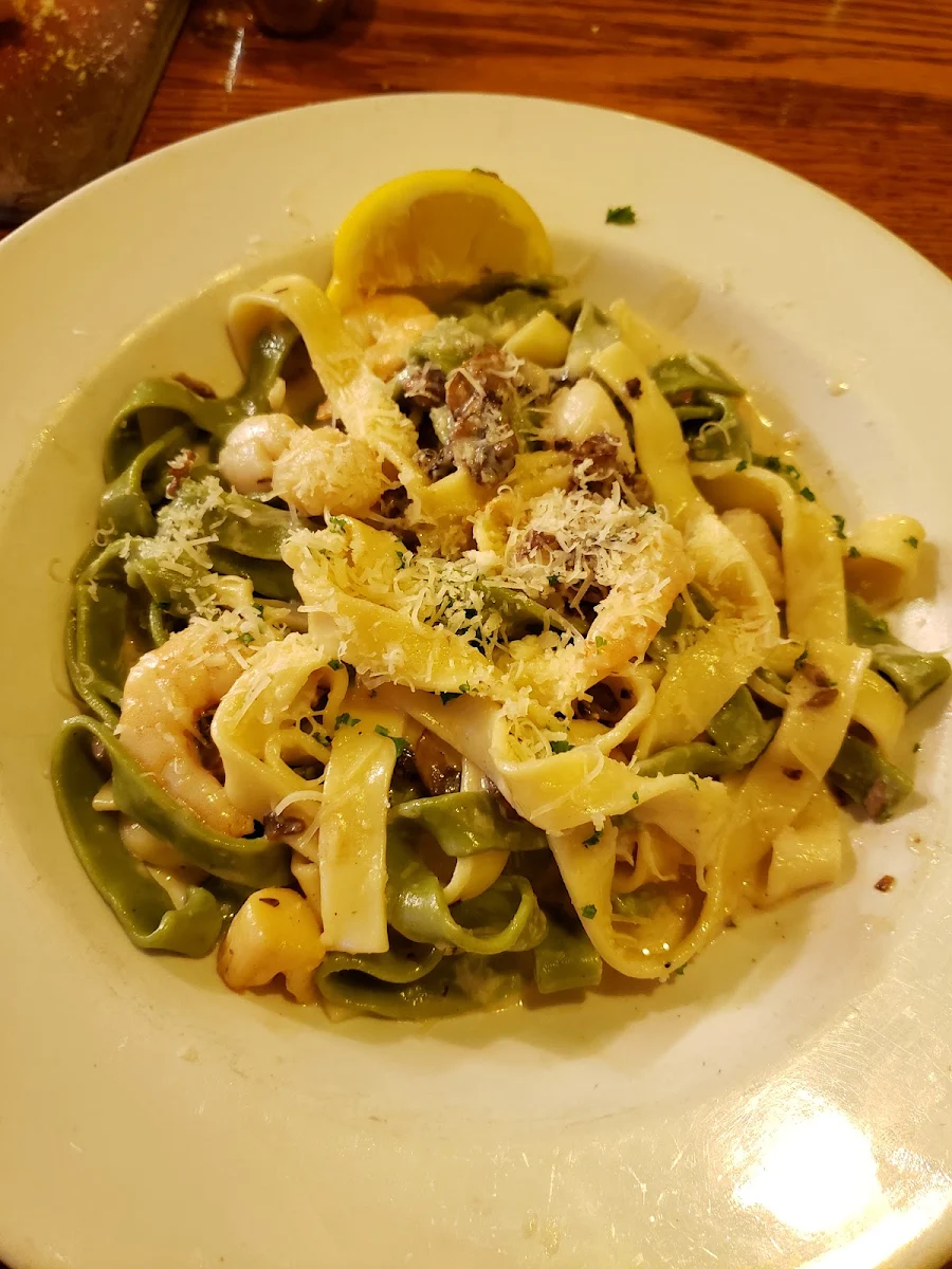 Seafood Fettuccine Alfredo