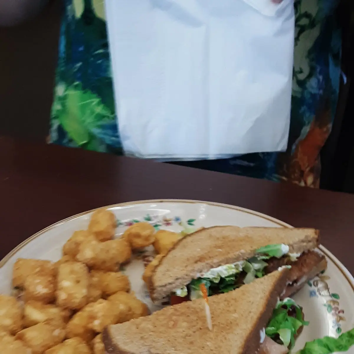 blt Sandwich and Tater Tots