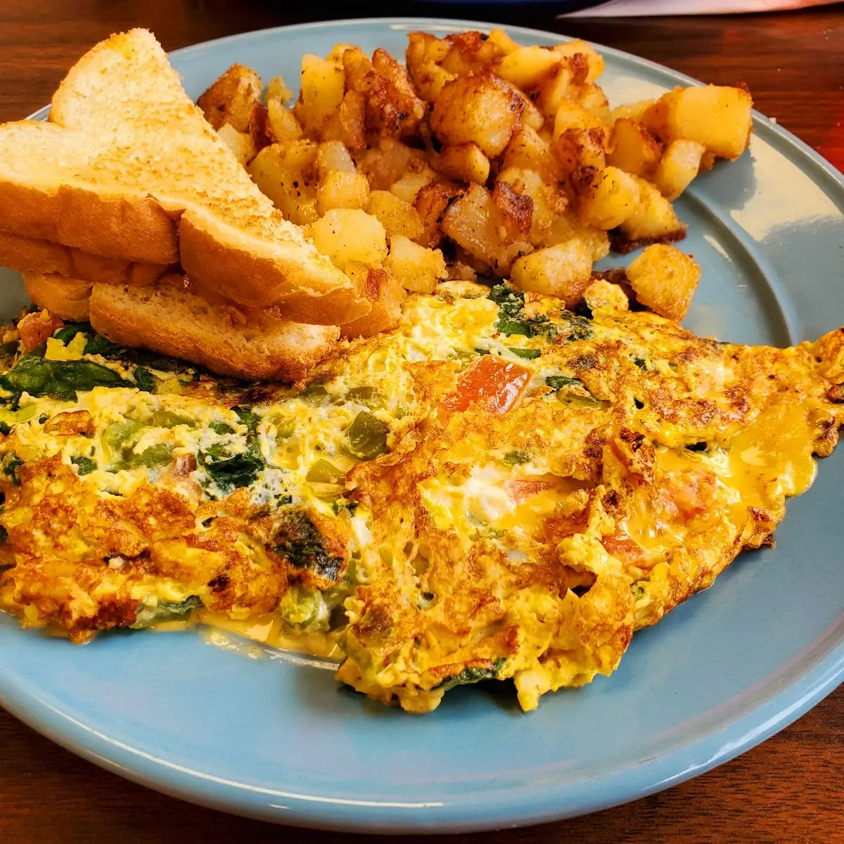 Veggie Omelette with Homefries