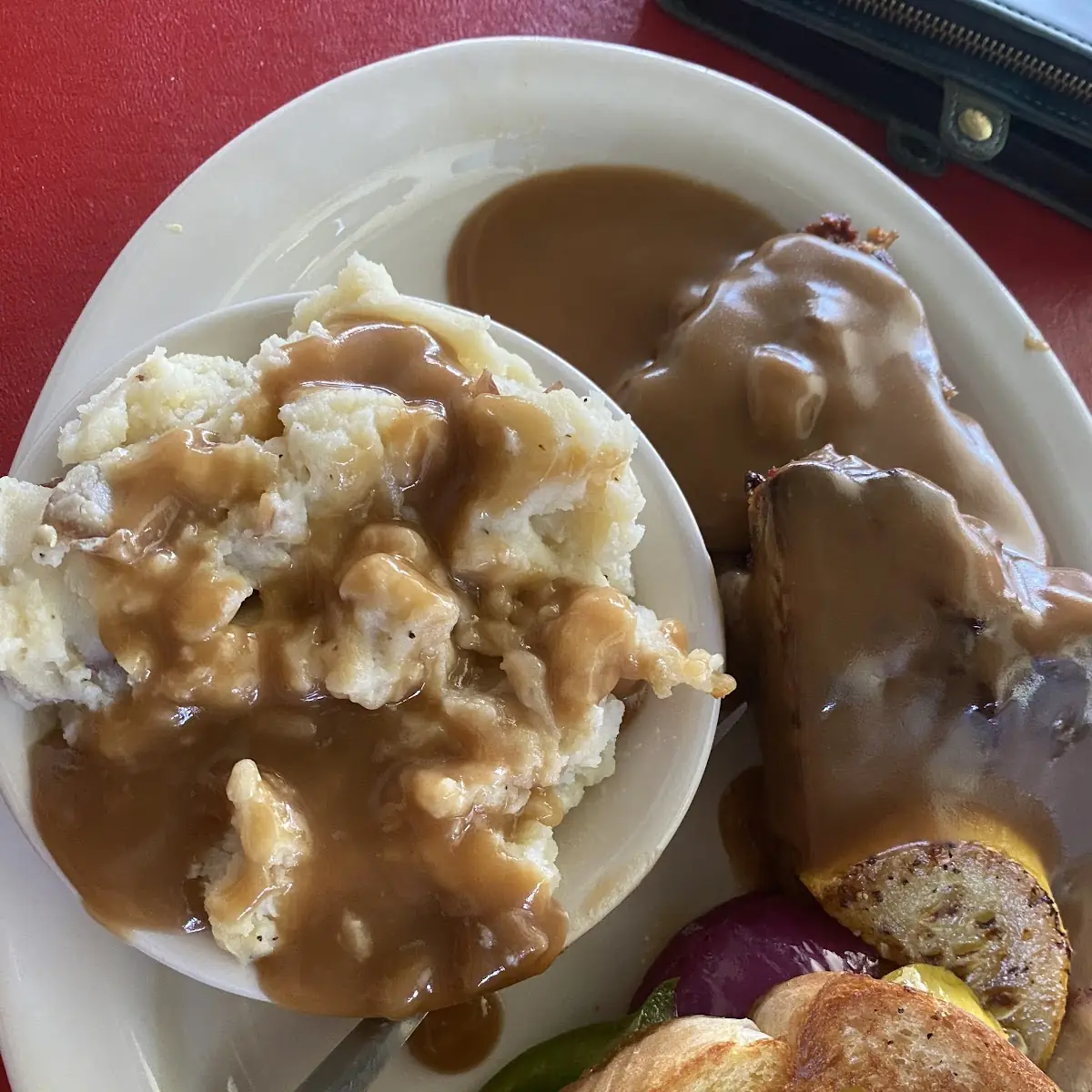 Mashed Potatoes and Gravy Mixed Vegetables