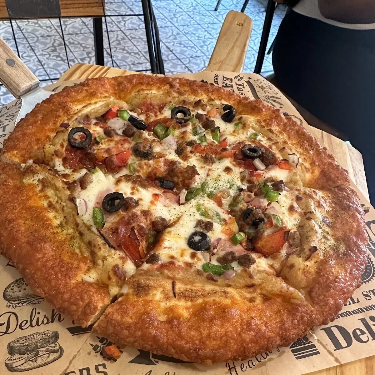 Golden Crust Pizza