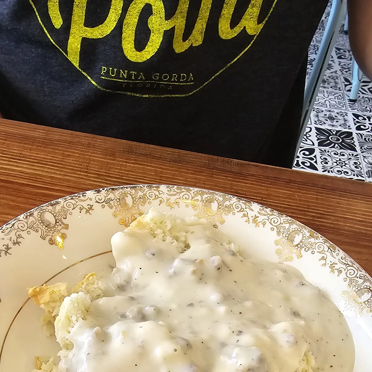 Biscuits N Gravy