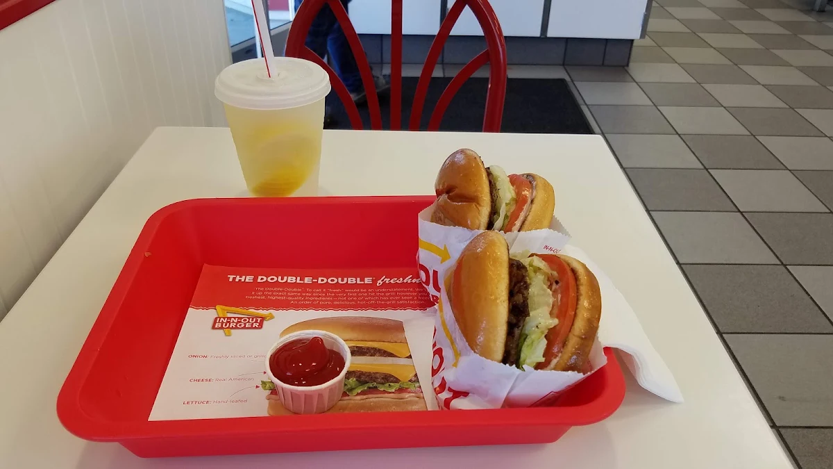 Hamburgers with Grilled Onions