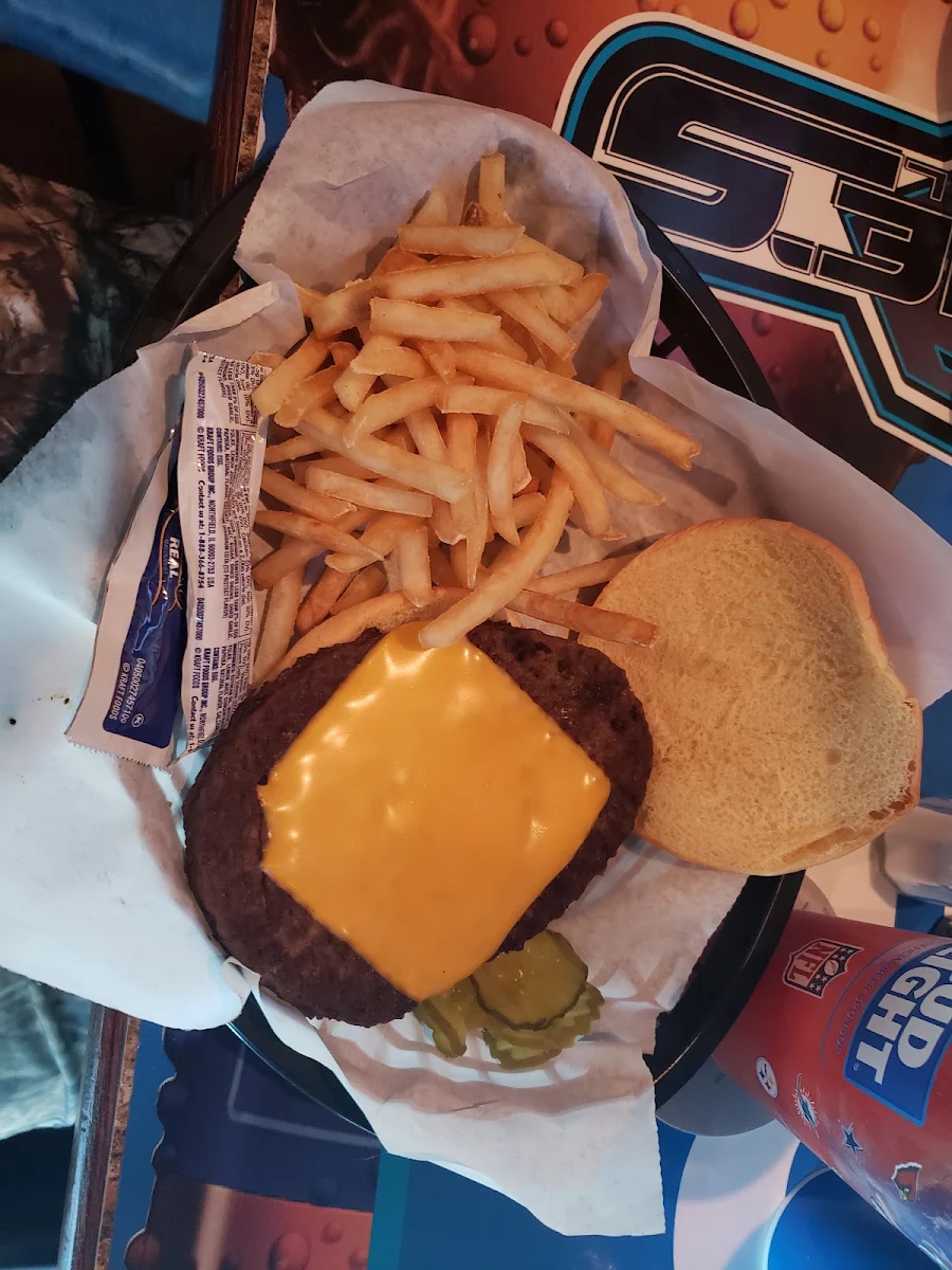 Cheeseburger and Fries