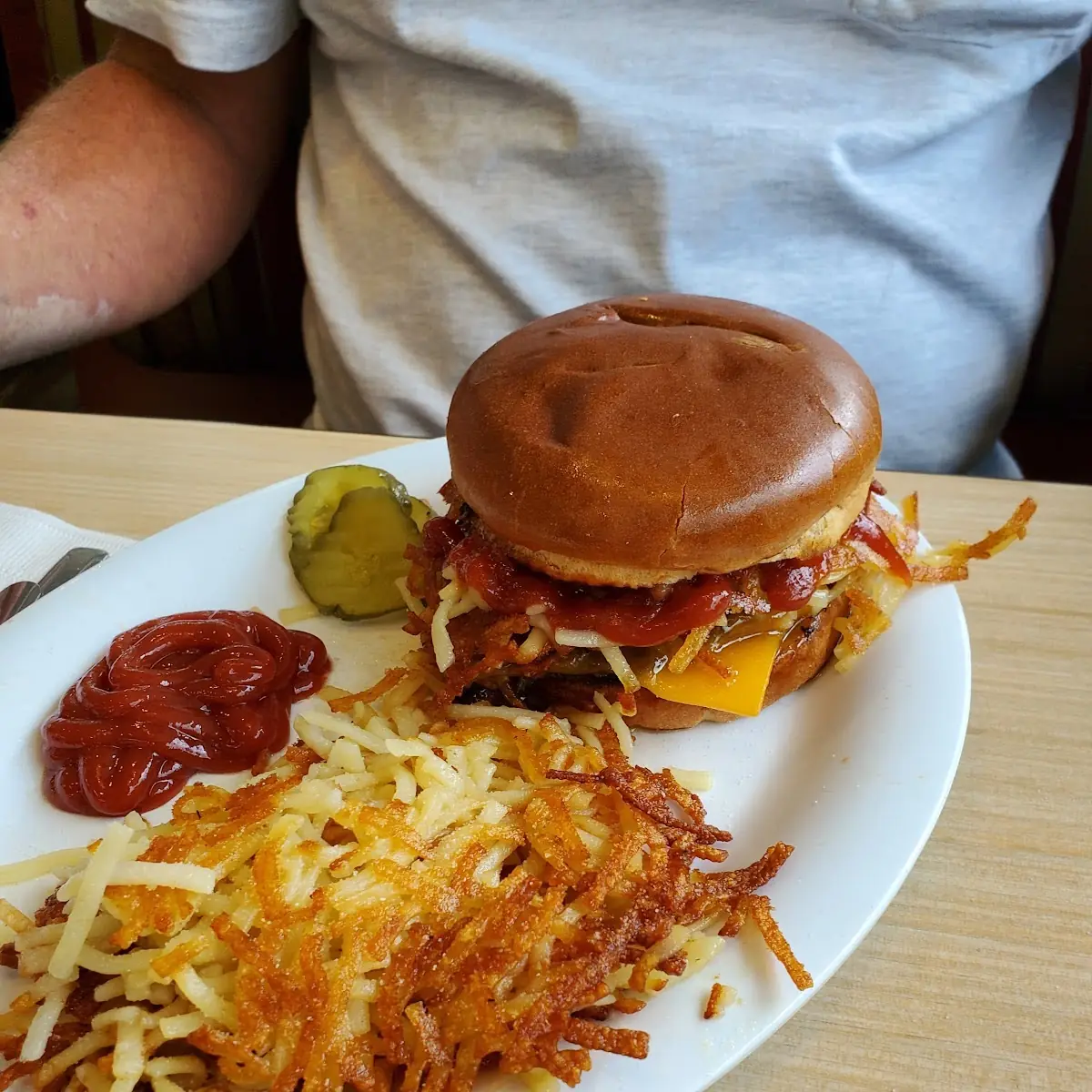 Huddle Burger with Hash Browns
