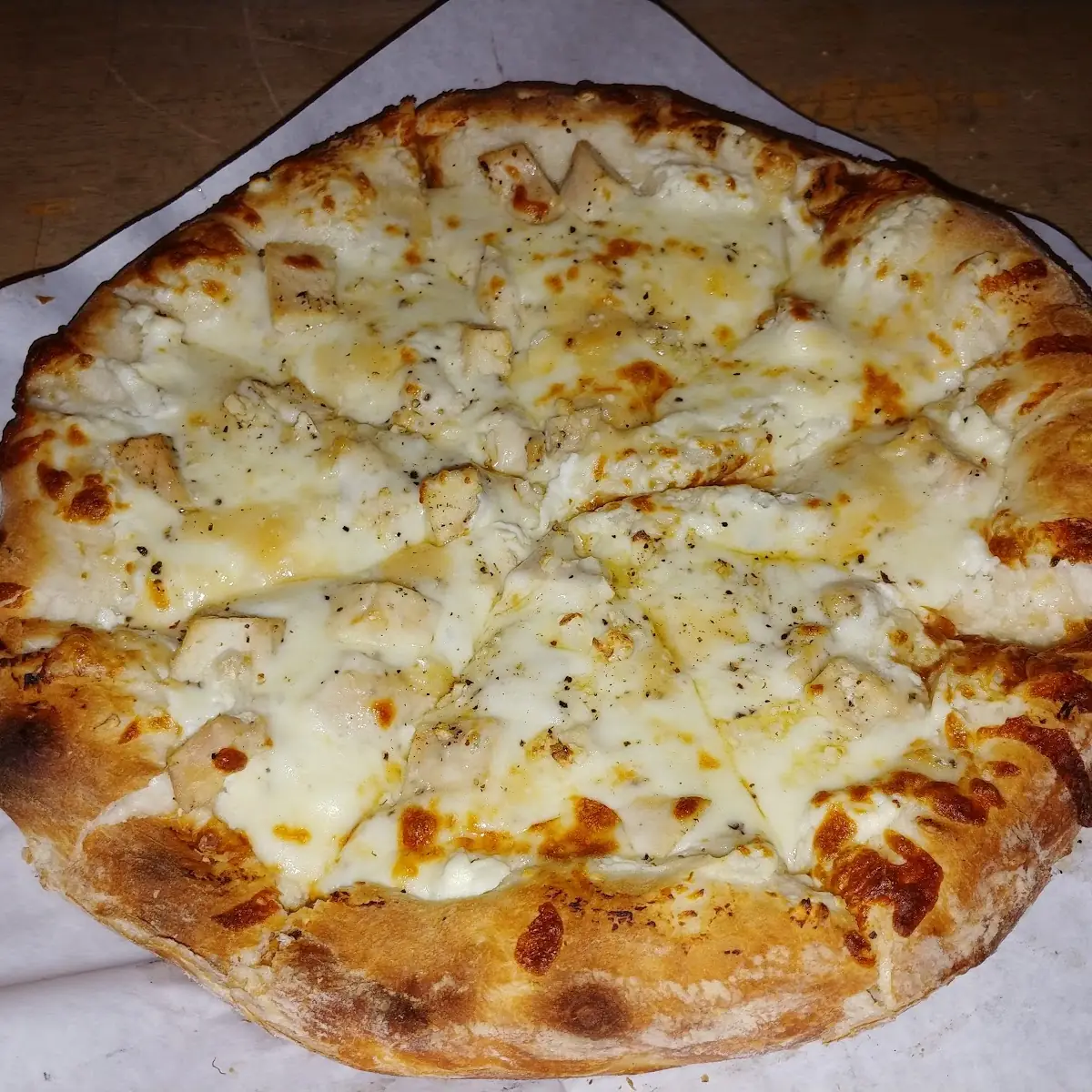 Chicken Alfredo Pizza Large