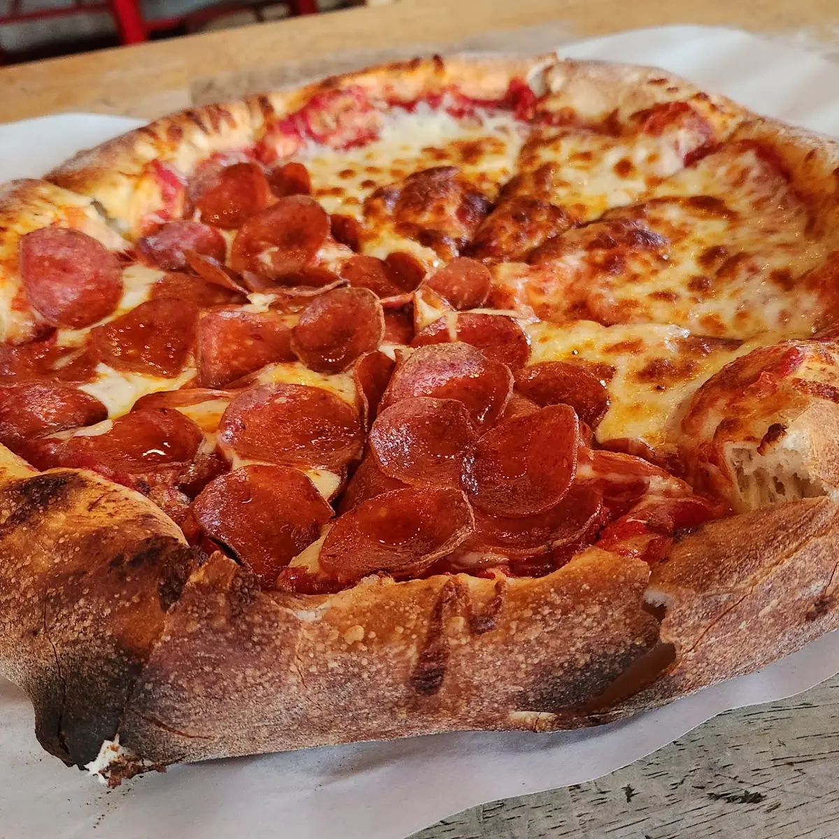 Dino's Pizza