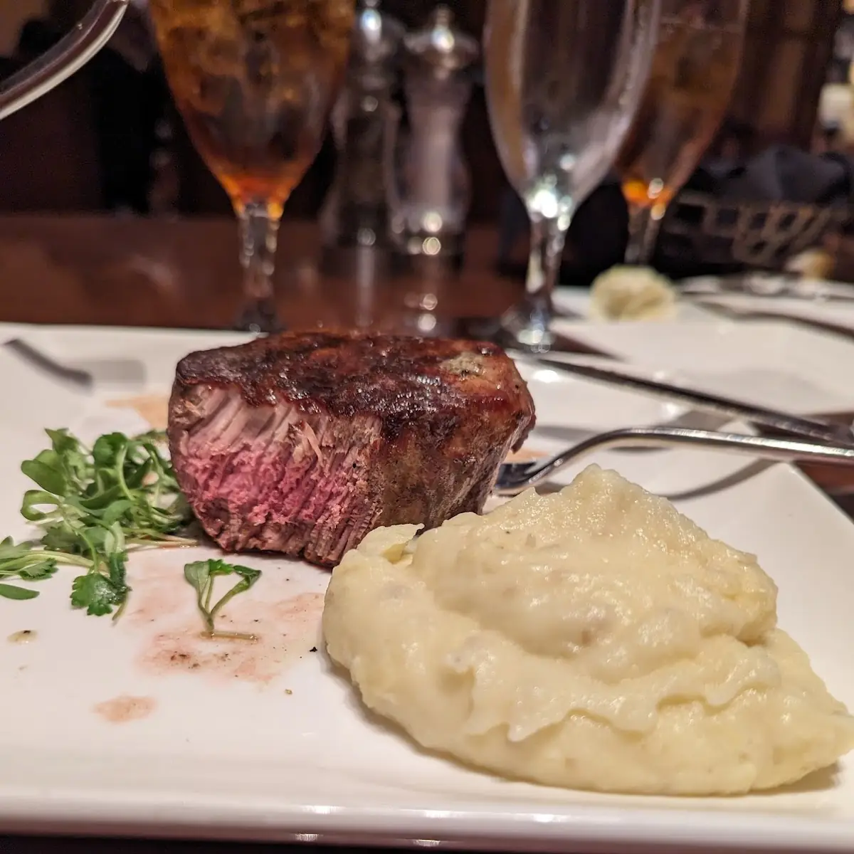 Filet with Garlic Mashed Potatoes