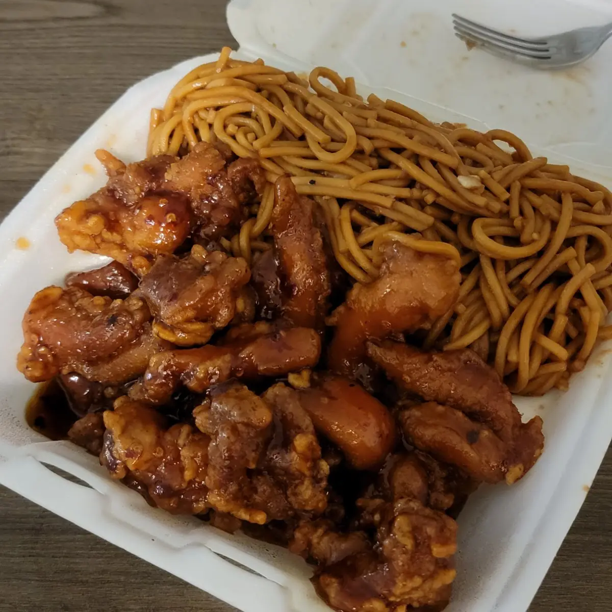 General TSO Chicken Chow Mein