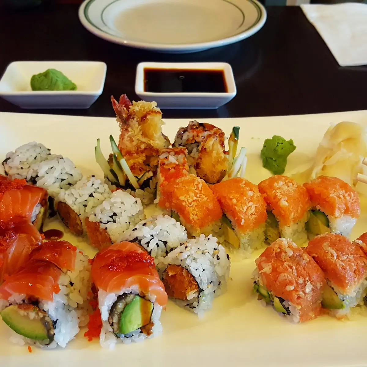 Dragon Roll Spicy Tuna Roll
