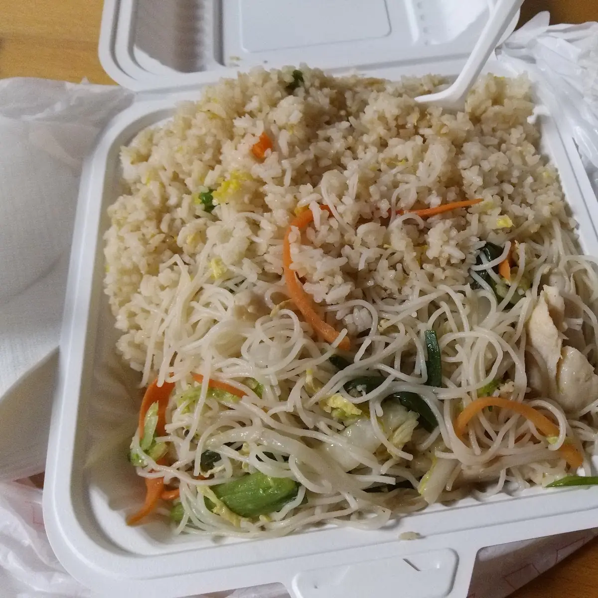 Chow Fun Noodle Party Tray