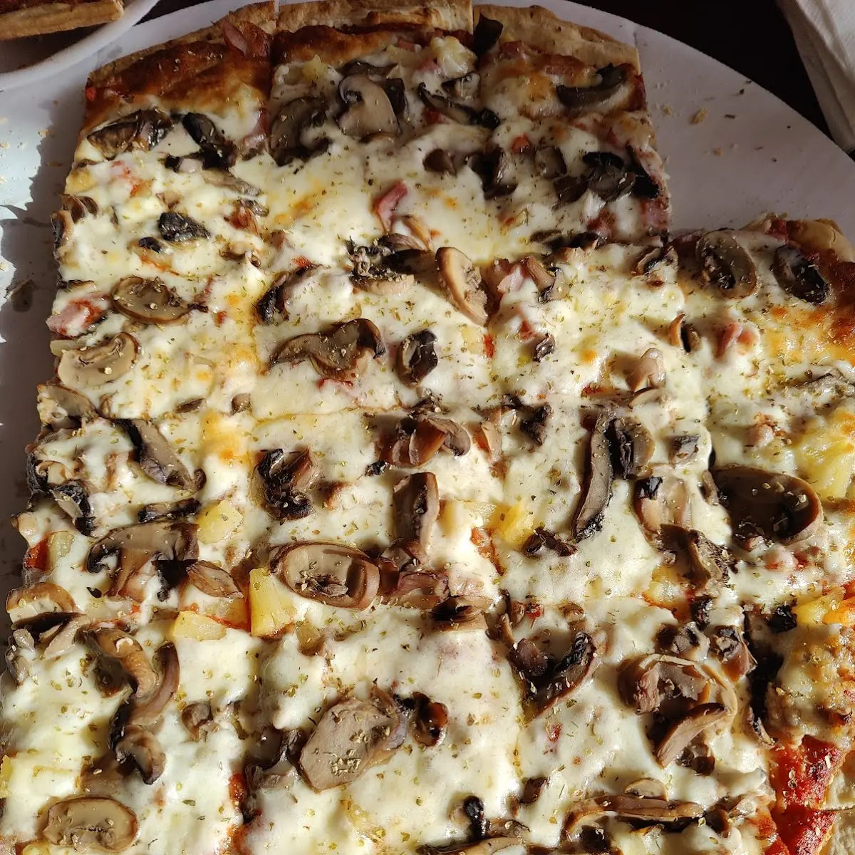 Thin Crust Pizza with 1 Topping