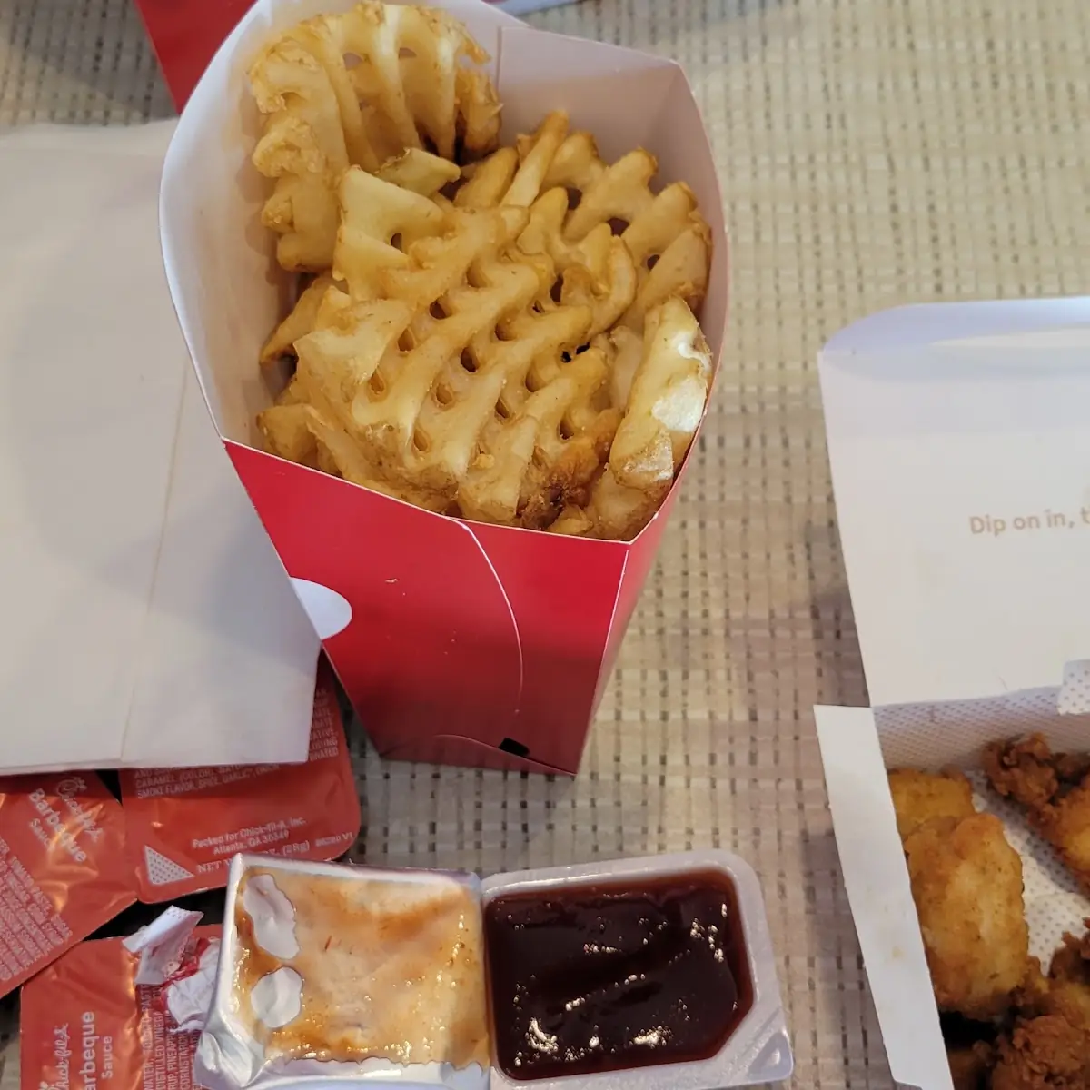 8 Piece Chicken Bites Large Meal