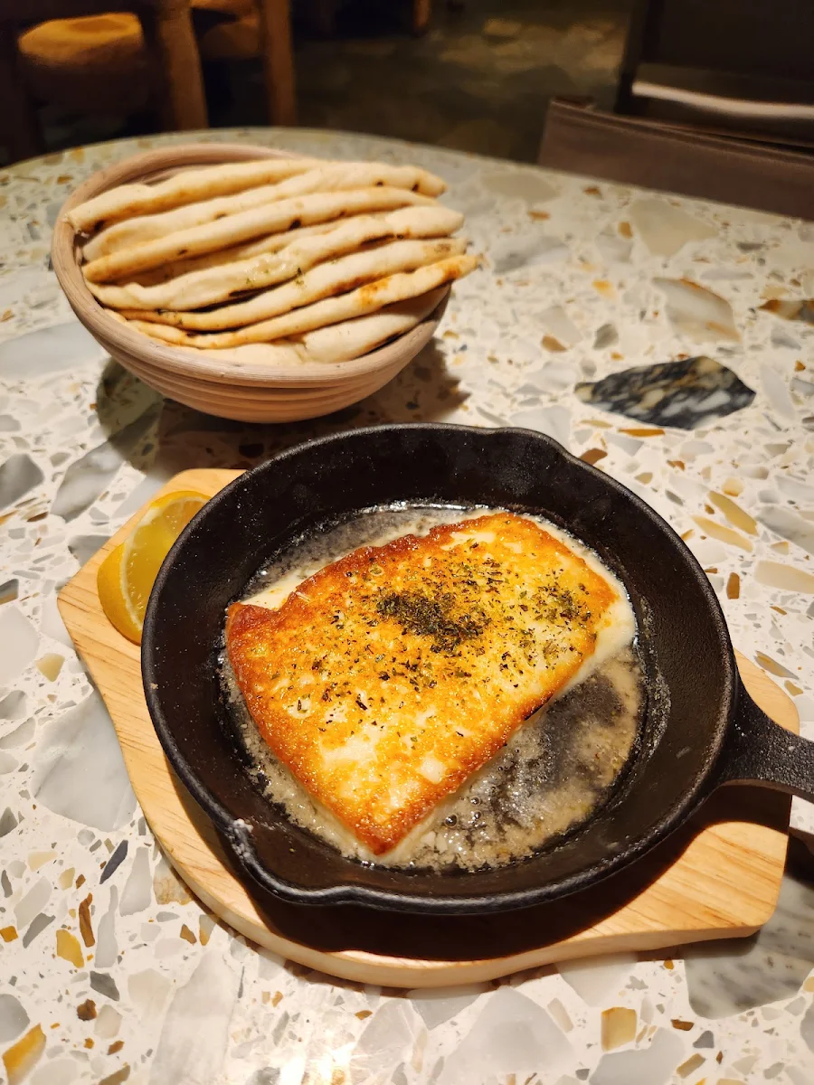Saganaki, PAROS