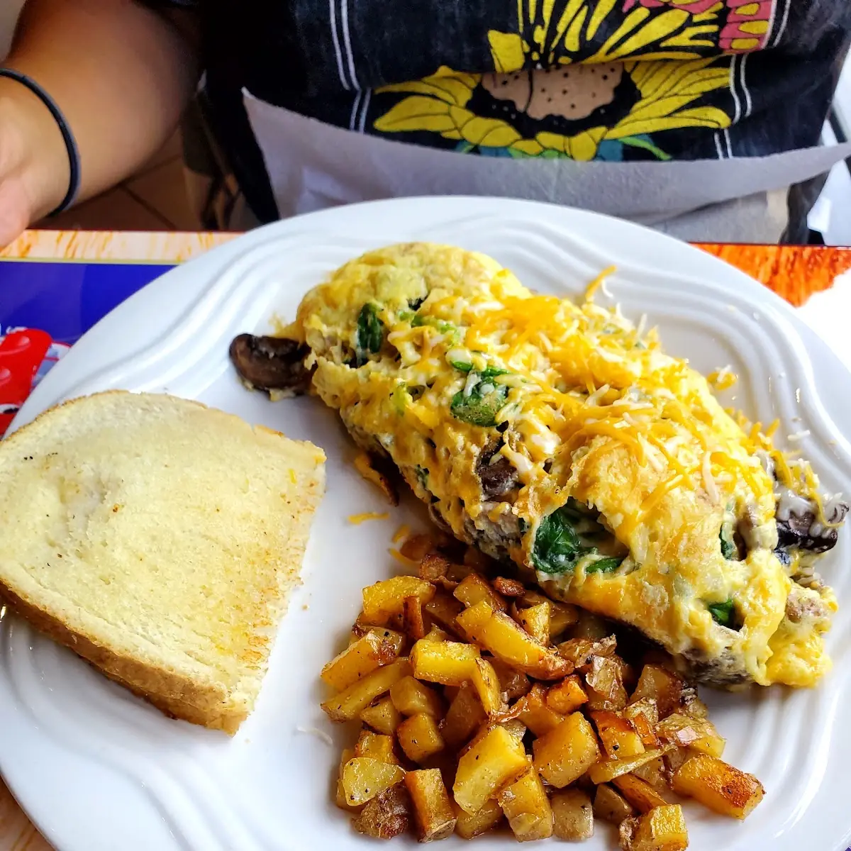Spinach Mushroom Cheese Omelette