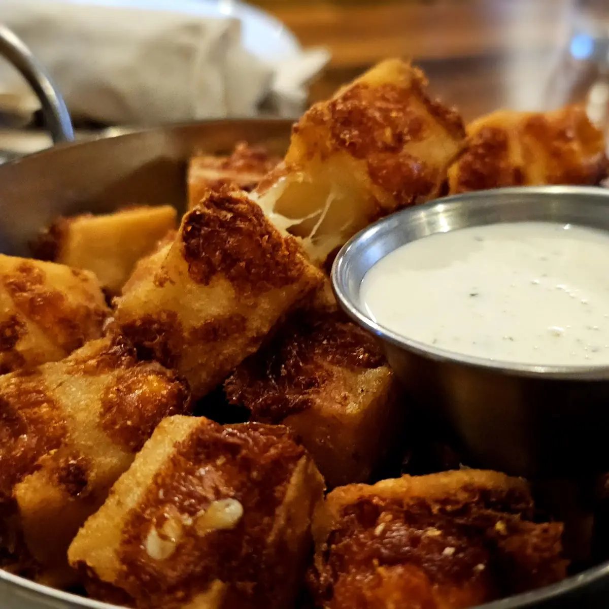 Fried Cheese Curds with Dip