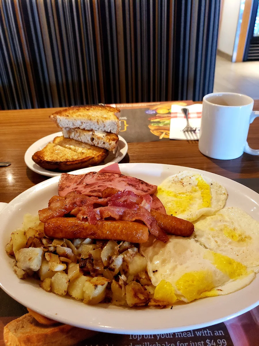 Bacon Lowee's Breakfast Putine