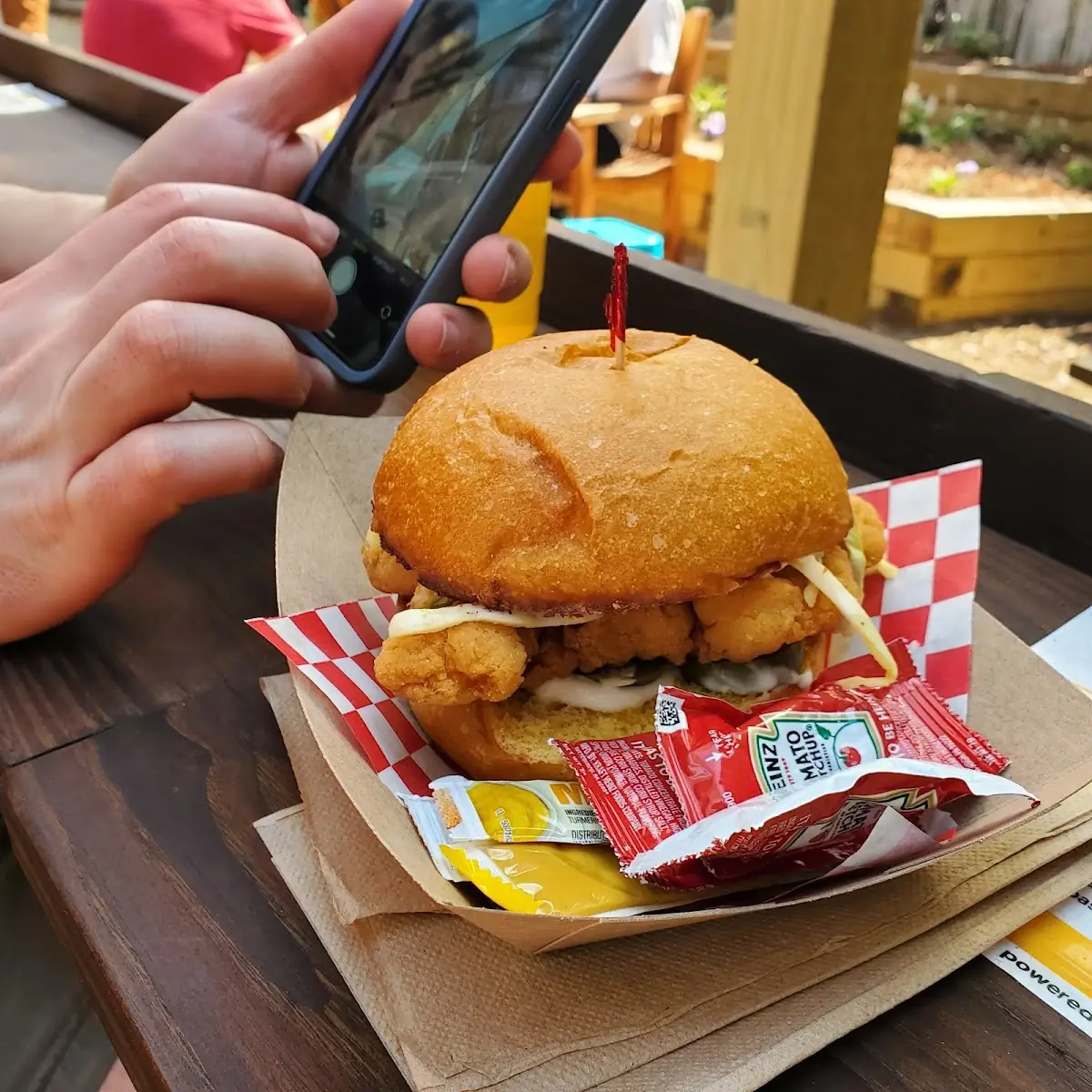 Plane Mary Jane Burger