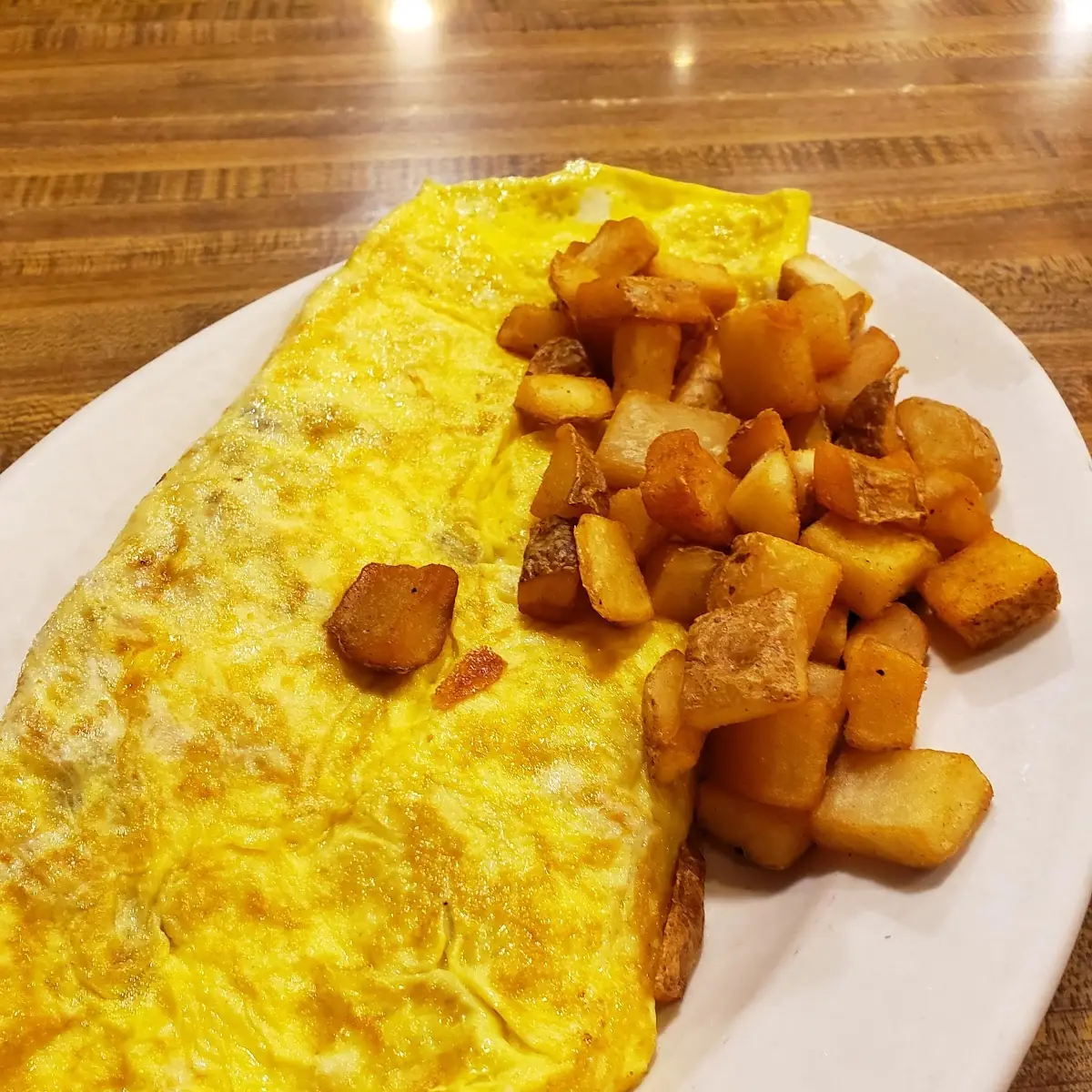 Western Omelette with Hash Browns