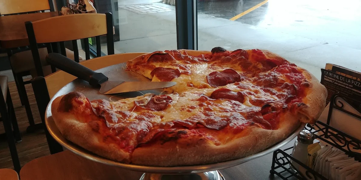 Pepperoni Pizza, George Le Roi Du Sous-Marin Vaudreuil