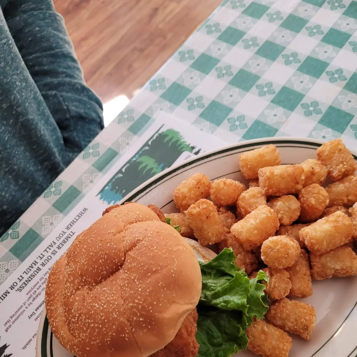 Fish Sandwich & Tots