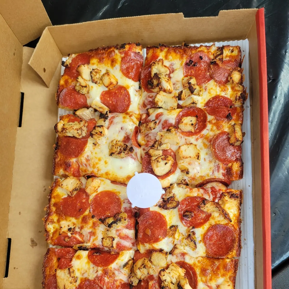 Pepperoni Ans Chicken Pizza