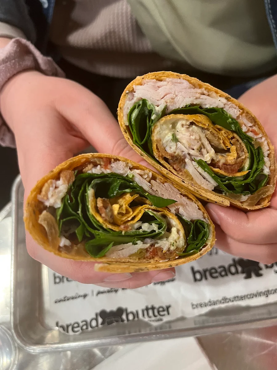 Spring Veggie Wrap w Red Pepper Hummus