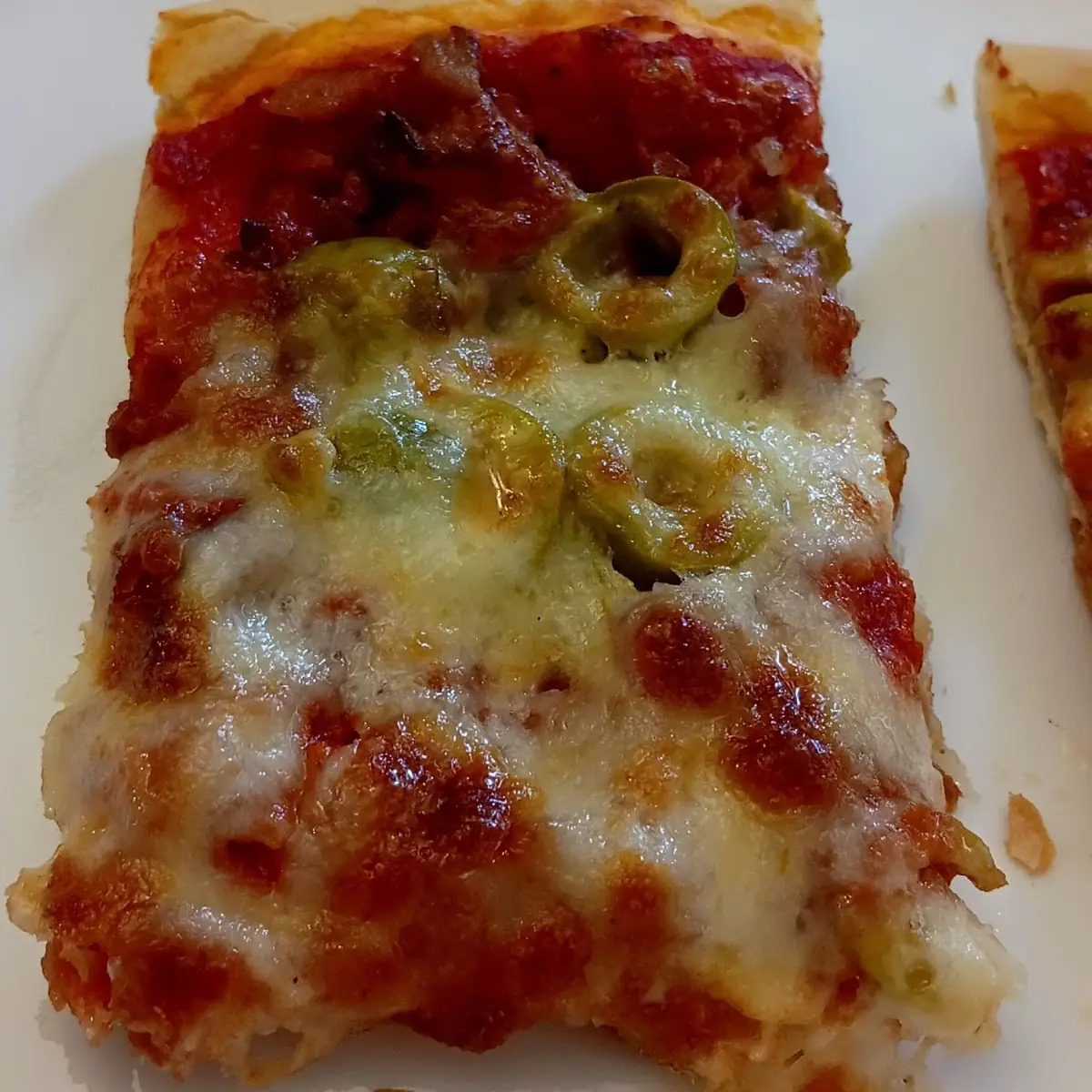 Bacon and Green Olive Thin Crust Pizza