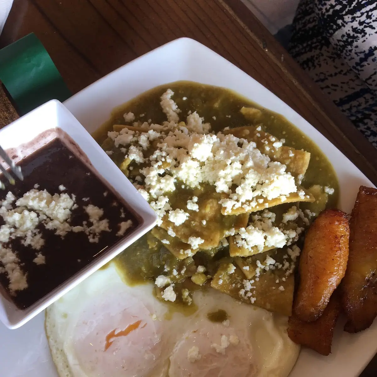 Super Chilaquiles Divorciados Plate
