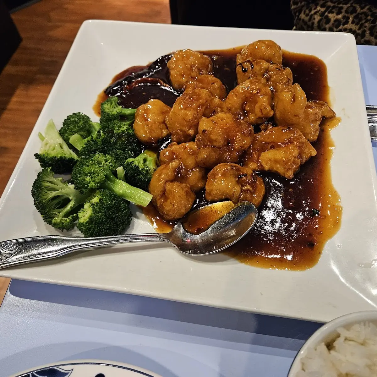 Shrimp Scallops & Chicken w Garlic Sauce