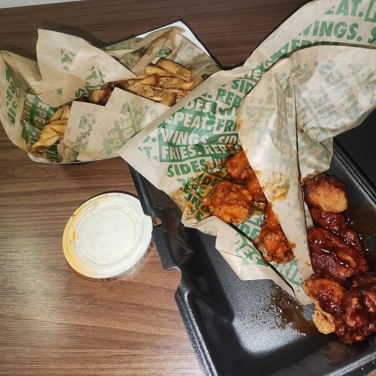 Boneless Wings and Fries