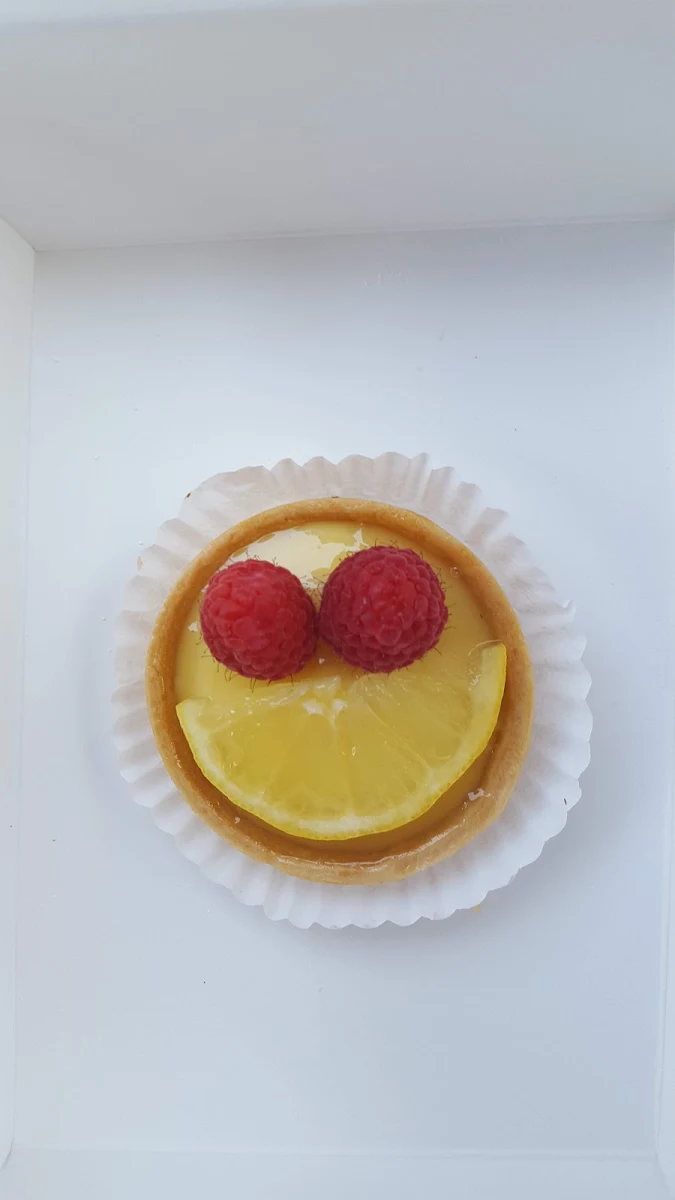 Lemon Tart with Raspberry