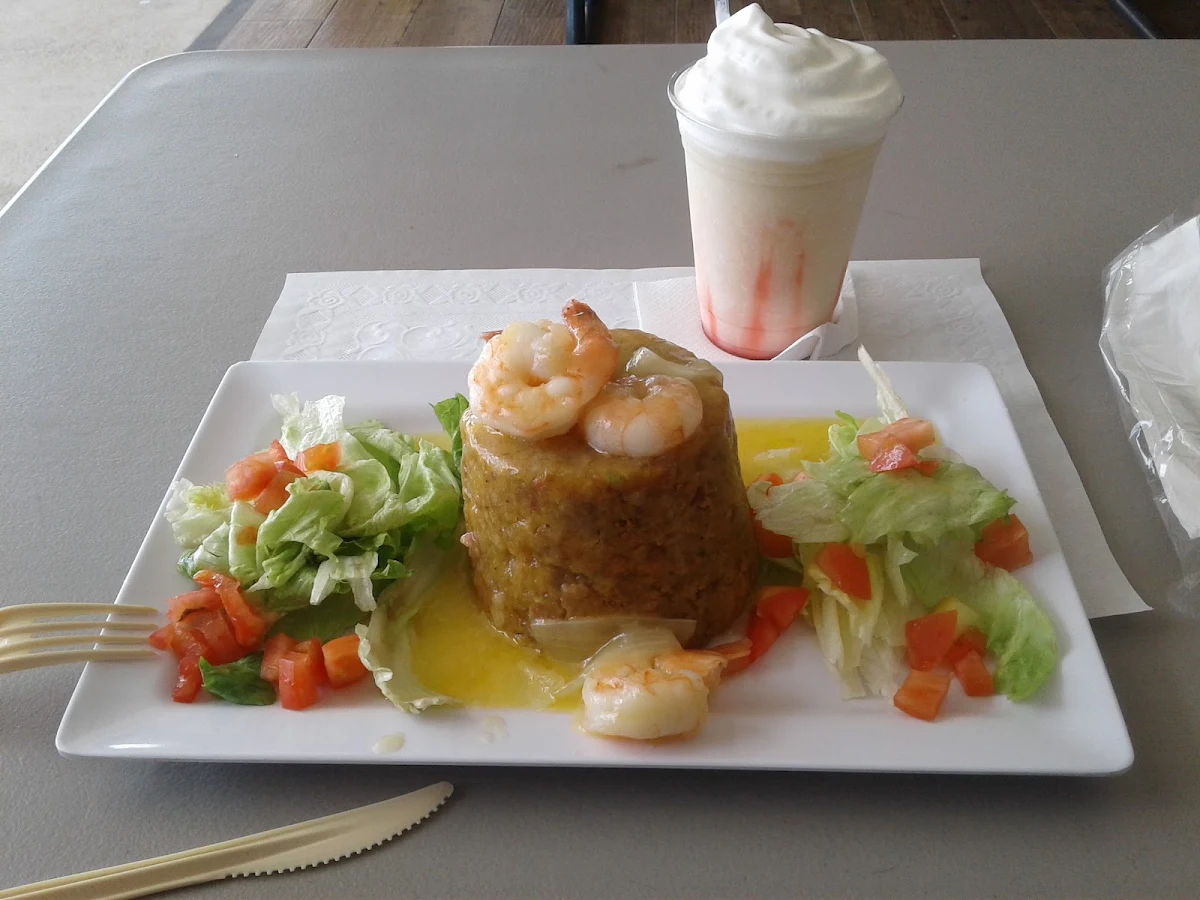 Mofongo Relleno De Camarones