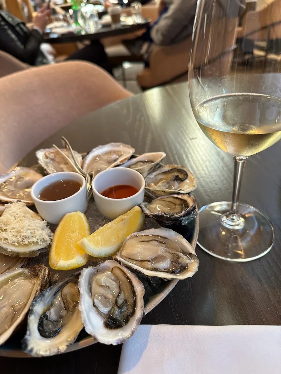 Fresh Oysters