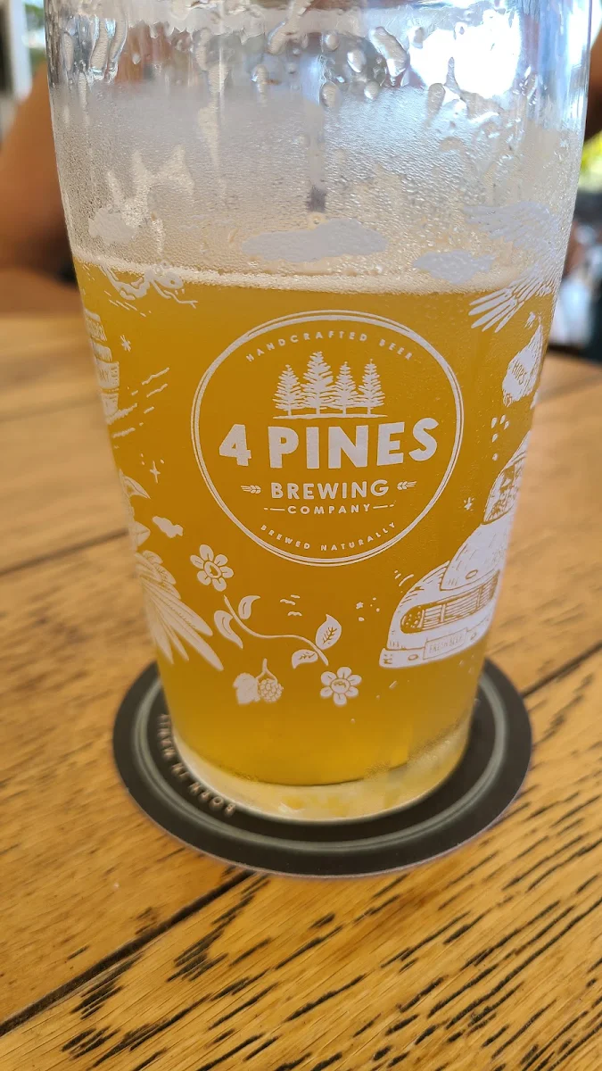 Hazy Pale Ale, 4 Pines Mooloolaba