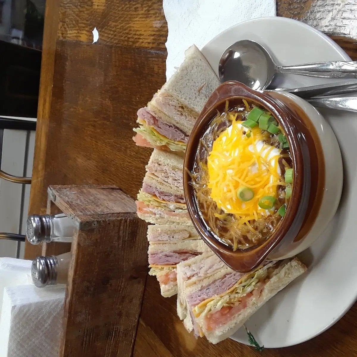 Café Club Sandwich