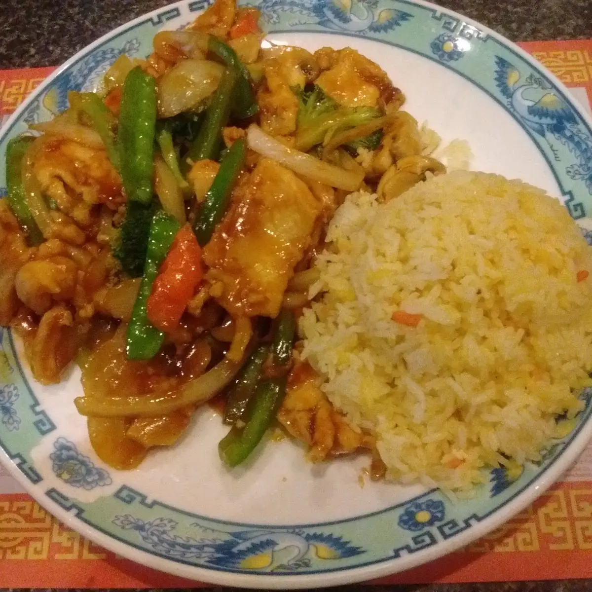 Hunan Chicken Combination Fried Rice