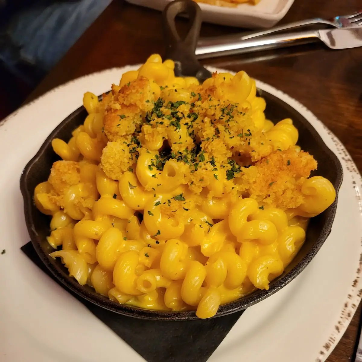 Mac and Cheese with Corn Bread Crumbles