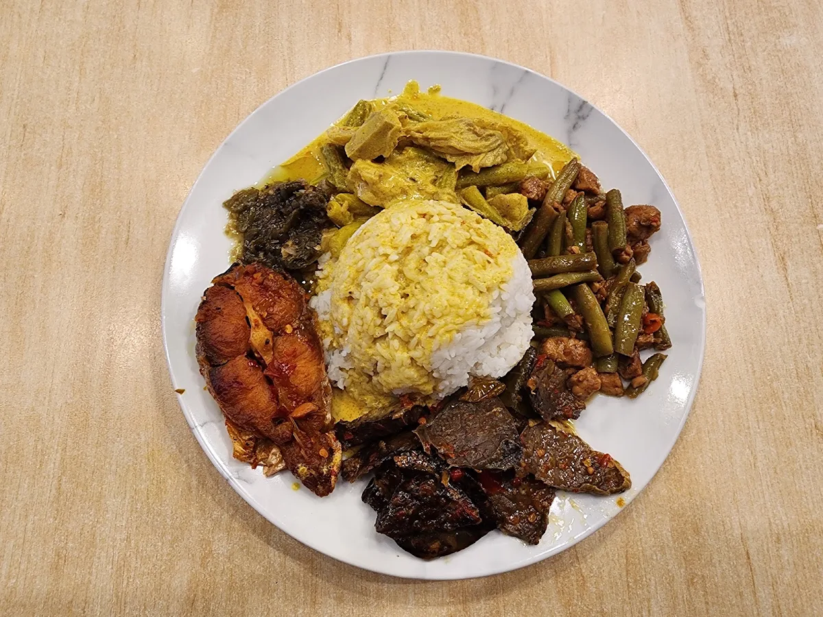 Nasi Campur with Chilli Fish Beef Lung Jackfruit Tempeh Green Beans, Tambo Ciek