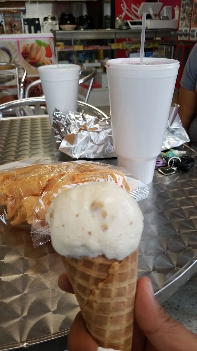 Nieve Ice Cream Cone