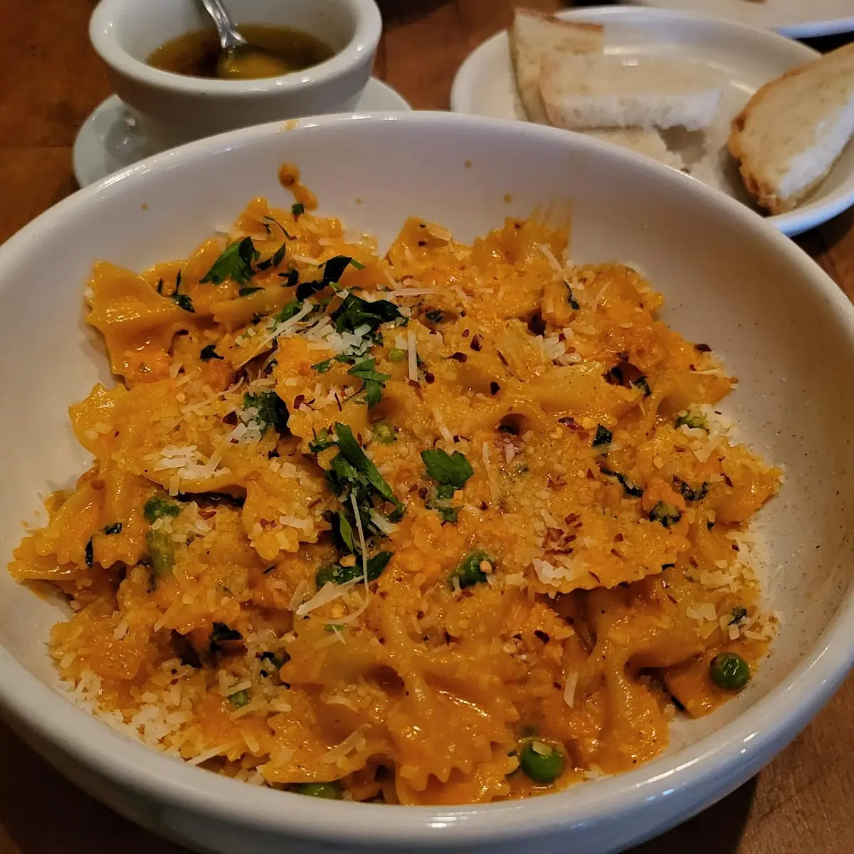 Farfalle Al Salmone Affumicato E Piselli