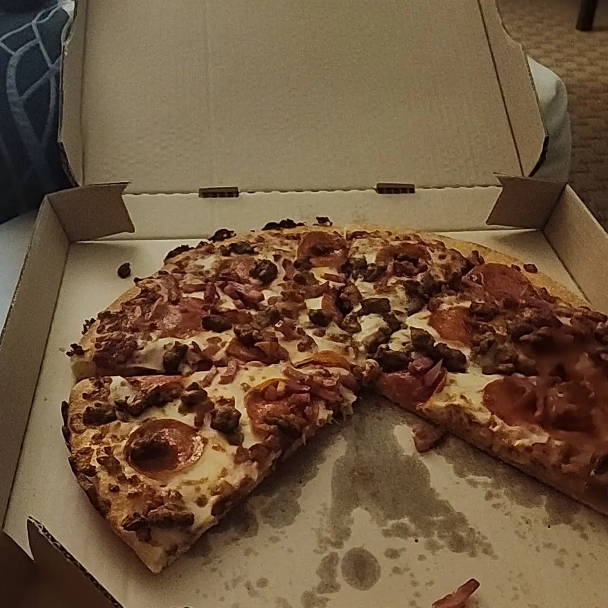 Large Hand Tossed Meat Lover