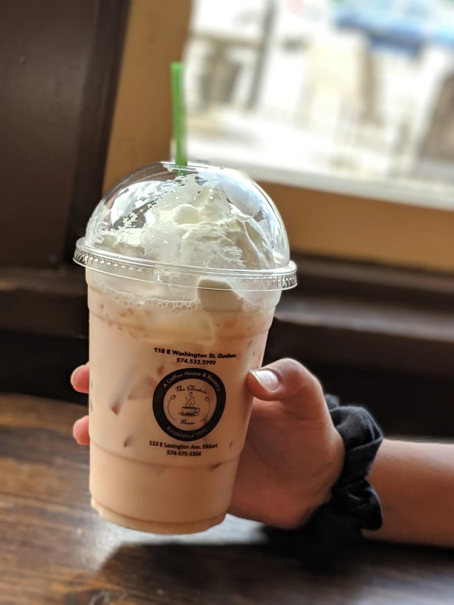 Iced Caramel Macchiato