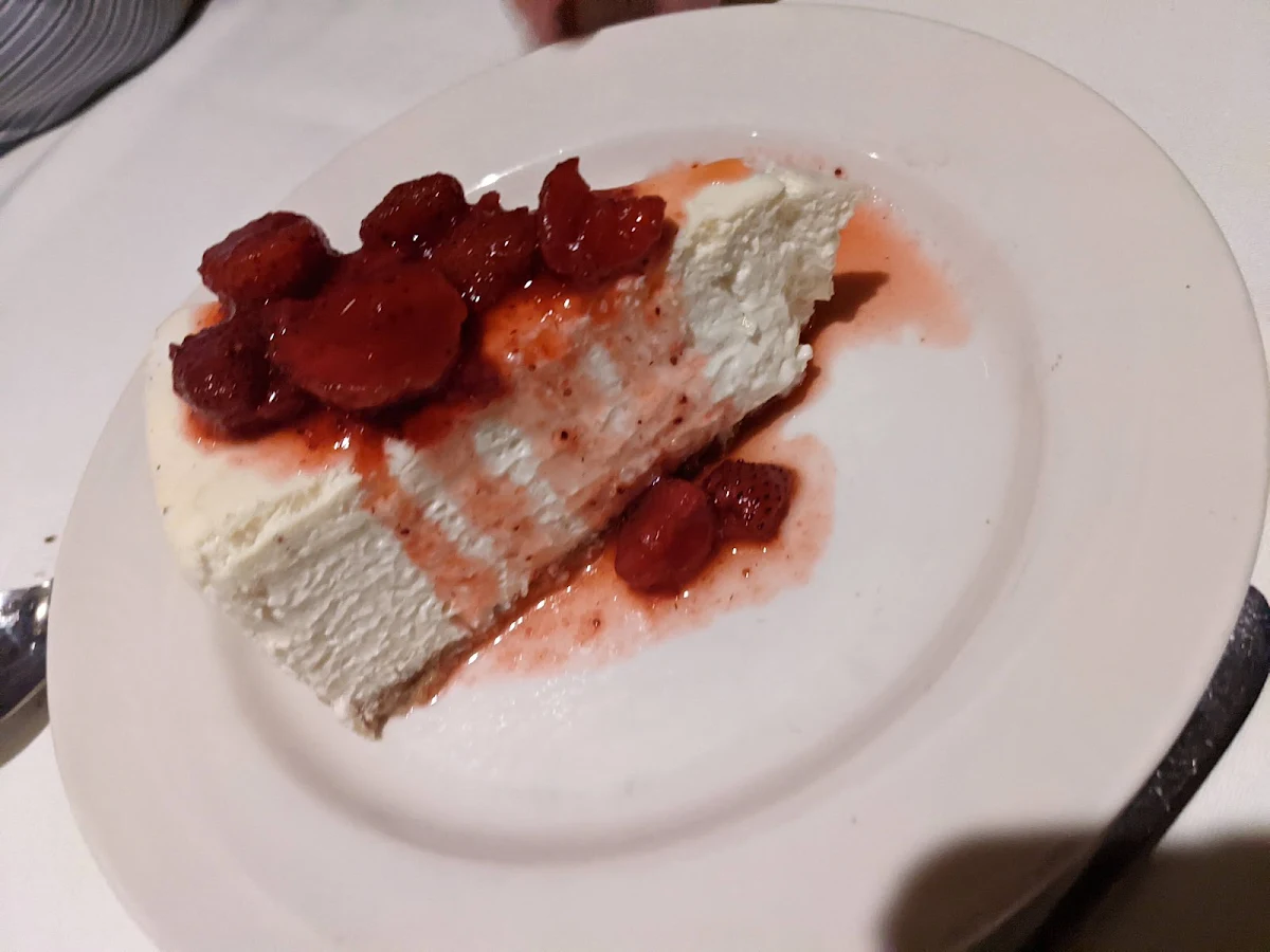 Cheesecake, Caesar's Steak House & Lounge
