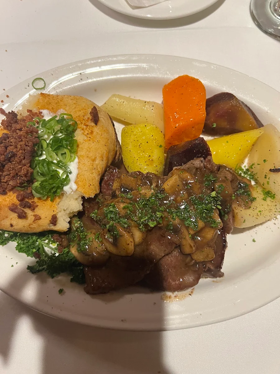 Steak Diane, Caesar's Steak House & Lounge