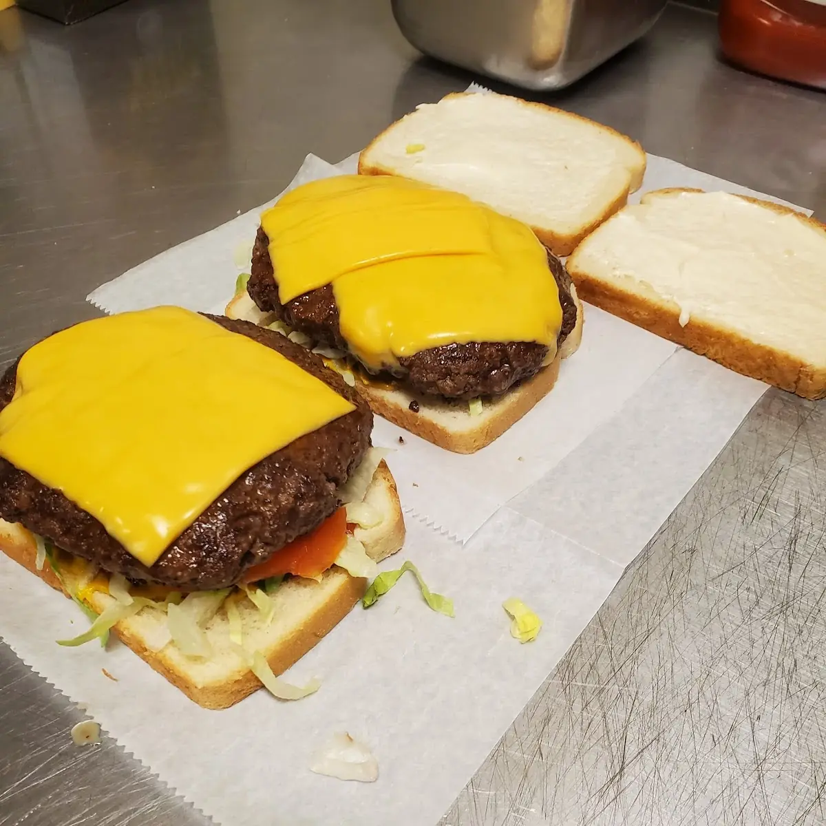 Cheeseburger Deluxe
