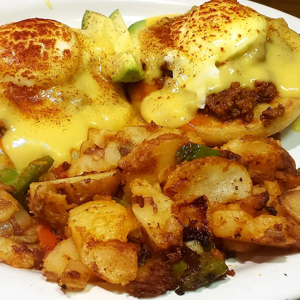 Poached Eggs Benedict and Homefries