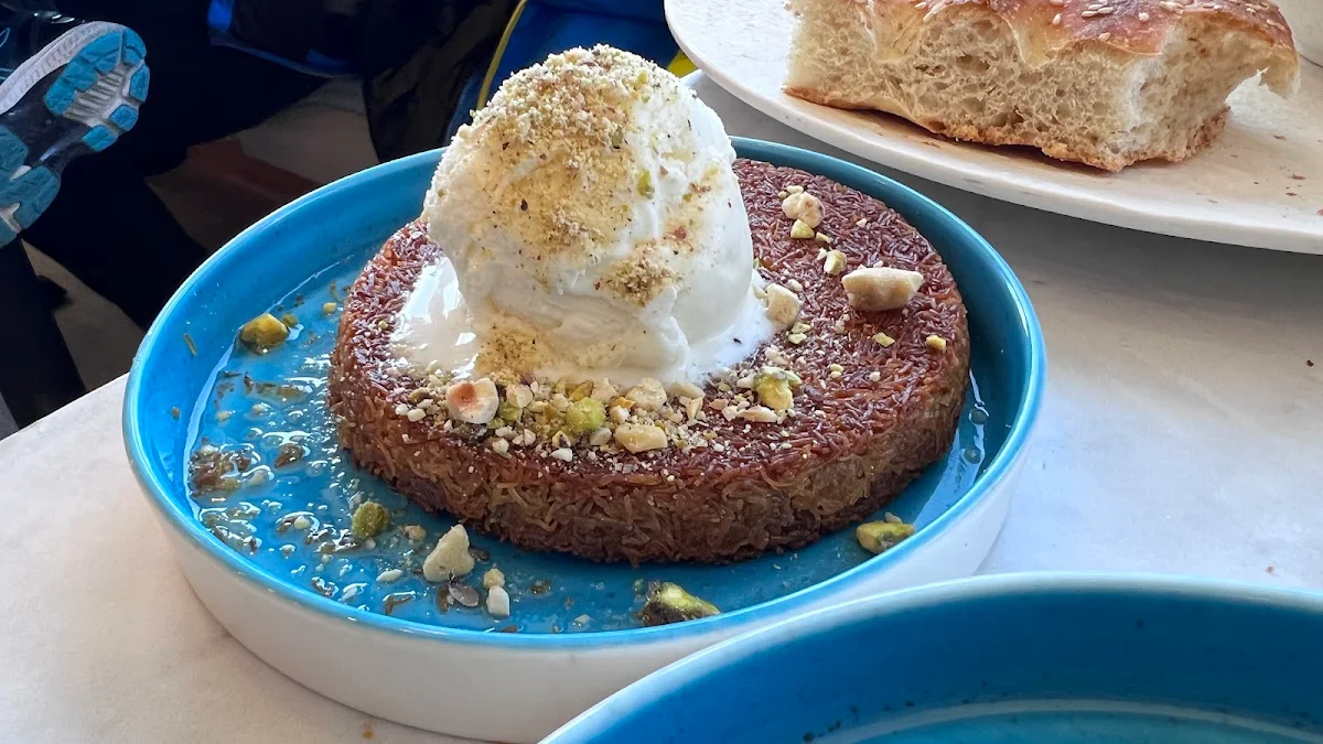 Turkish Kunefe, Roses Cafe Senso