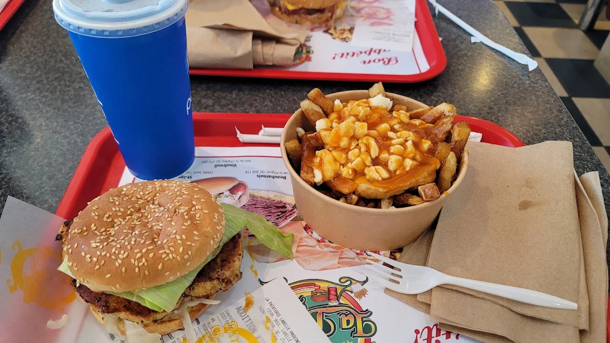 Burger Poulet Avec Poutine